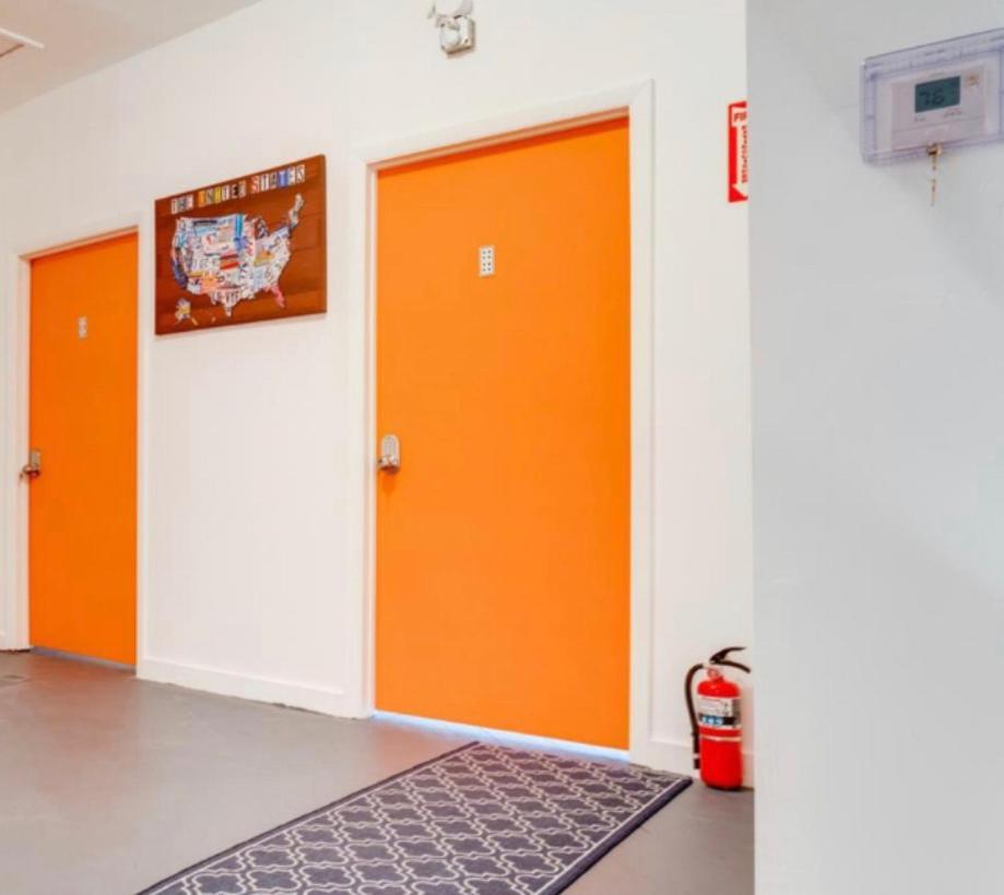 Women Only Rooms - Men Only Rooms - Free Wifi - Coffee Parking - Lockers 마이애미 외부 사진